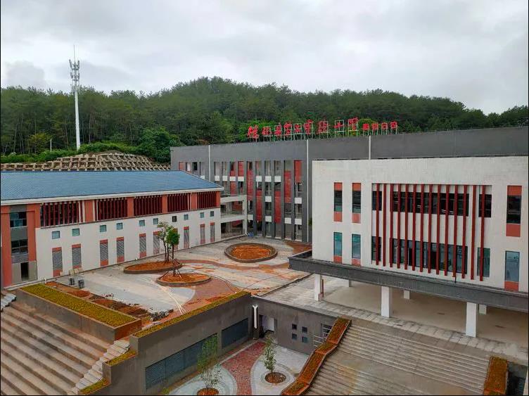 ����Ȫ���е»��h�ڶ���(sh��)�(y��n)С�W(xu��)�i���У